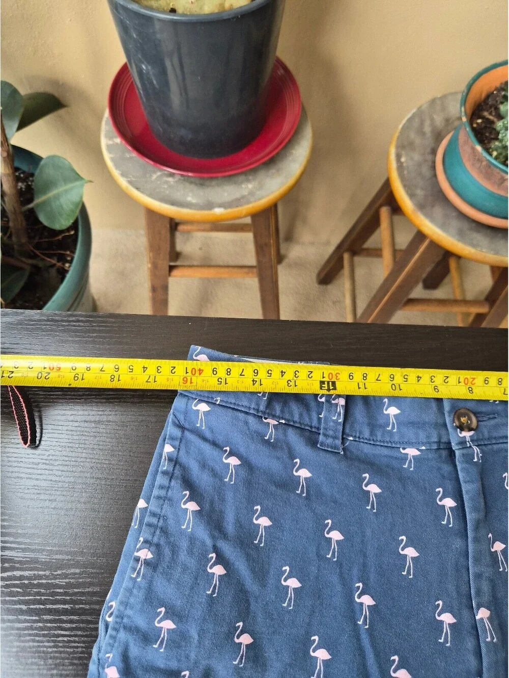 J.Crew Men’s 7” Inseam Flamingo Print Chino Shorts Blue Pink Size 31
